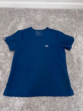 Women’s Figs Scrub Top